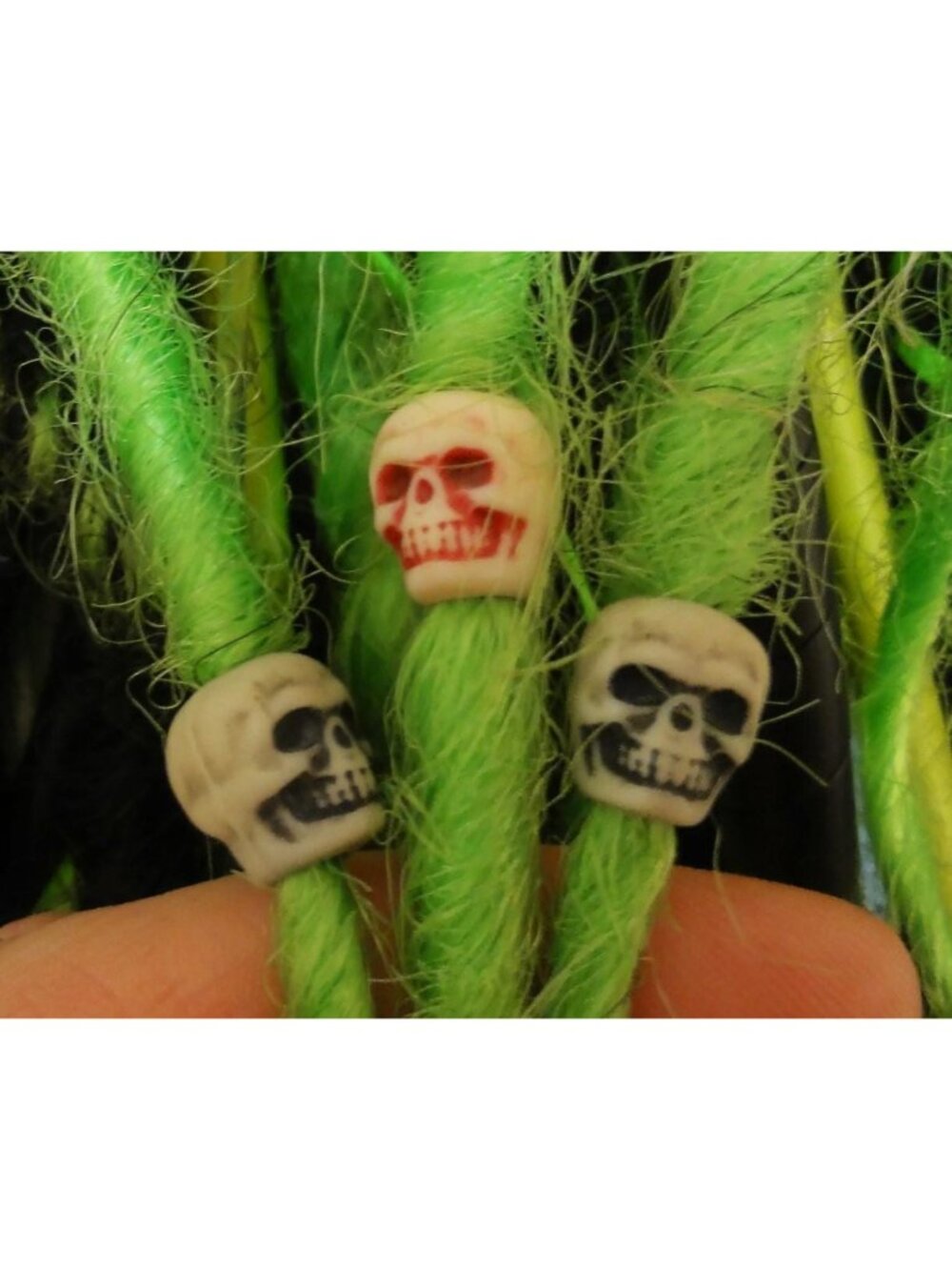 Single Green & Black Dread Falls rexlace tubing beads hair extensions dreads - Picture 6 of 16
